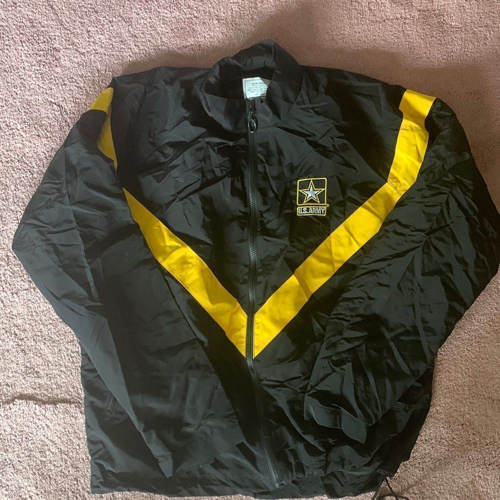 US Army APFU Physical FUniform Jacket Black Yellow Medium 8415-01-623-8627